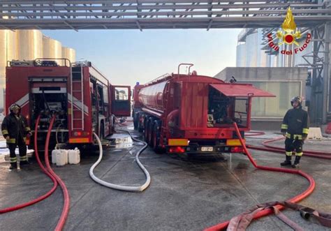 incendio manoppello scalo oggi|L’incendio a Manoppello Il sindaco: finestre chiuse e ...